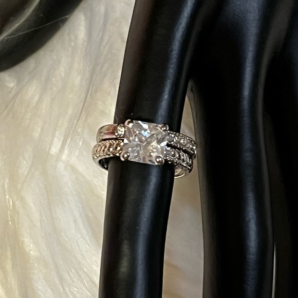 CZ (Cubic Zircona) Princess Cut Solitaire with matching band - Picture 3 of 3